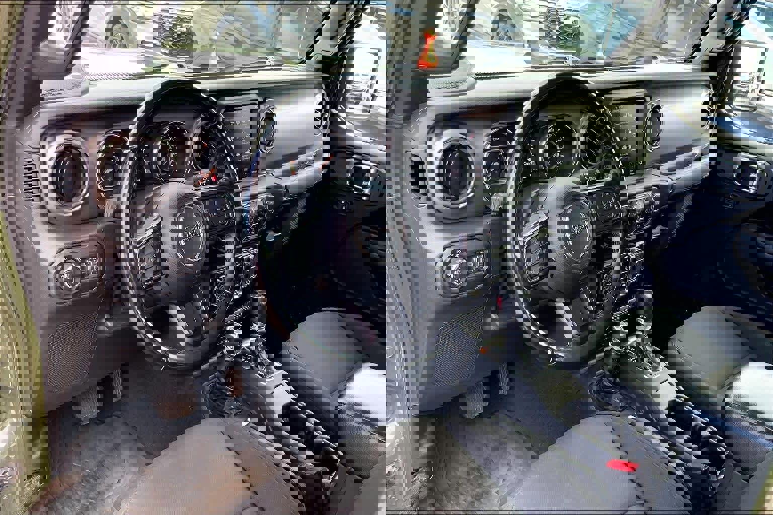 Used 2021 Jeep Gladiator Sport image 8