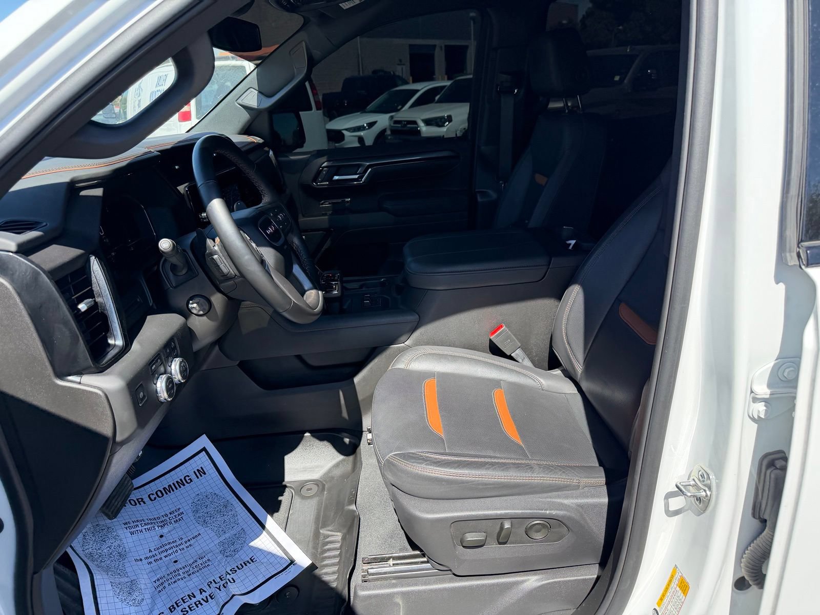 Used 2025 GMC Sierra 1500 AT4 AWD/4WD image 10