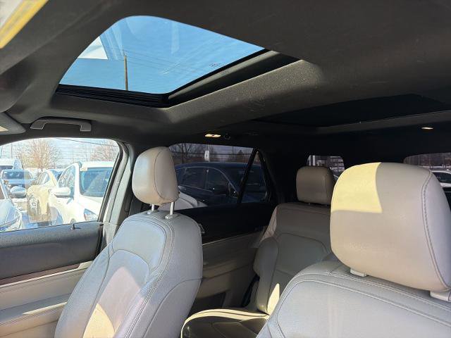 Certified 2019 Ford Explorer Limited w/ Ford Safe & Smart Package image 10