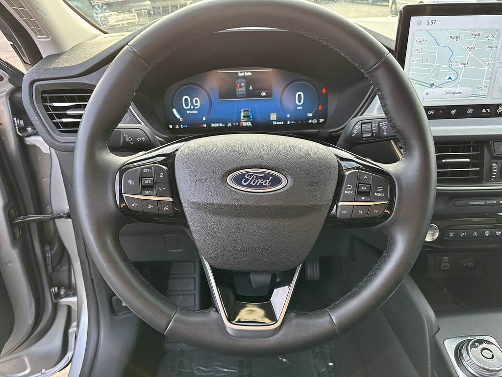 Certified 2024 Ford Escape Platinum AWD/4WD image 25