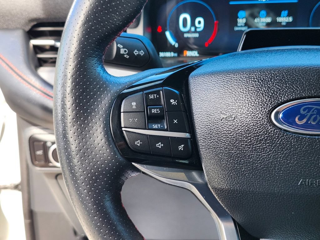 Certified 2025 Ford Explorer ST-Line AWD/4WD image 30