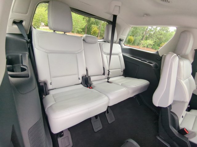 Certified 2025 Ford Expedition Platinum w/ Driver's Package AWD/4WD image 27