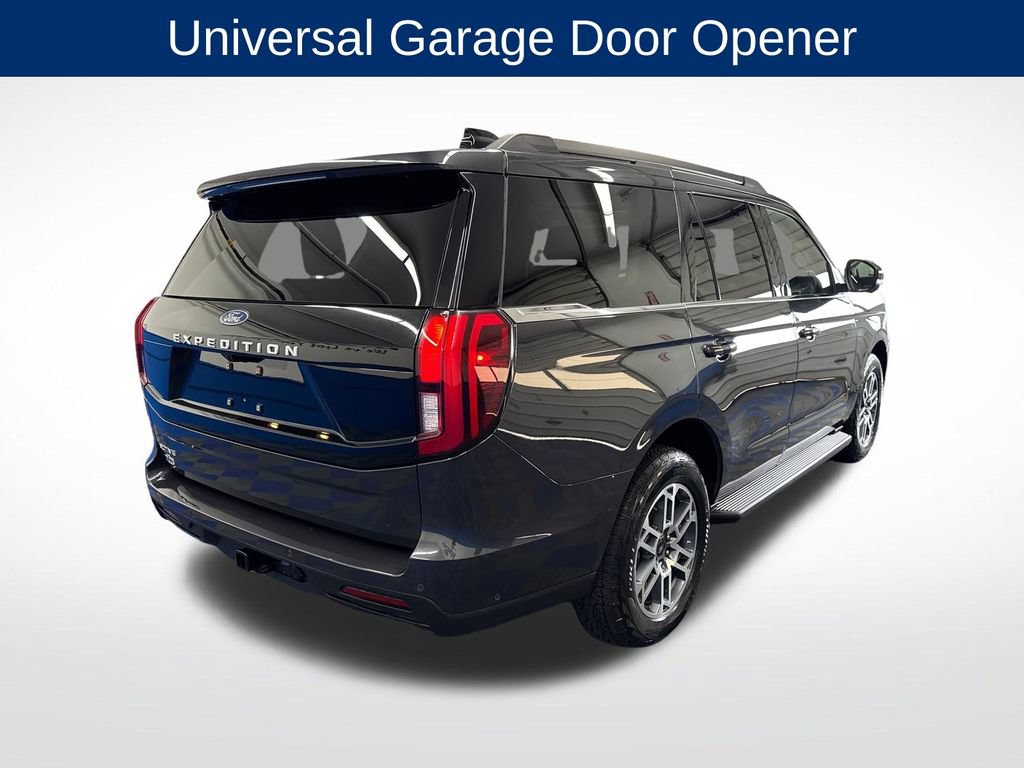Certified 2025 Ford Expedition Active AWD/4WD image 5