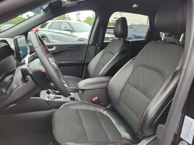 Certified 2024 Ford Escape ST-Line w/ Tech Pack #1 AWD/4WD image 9