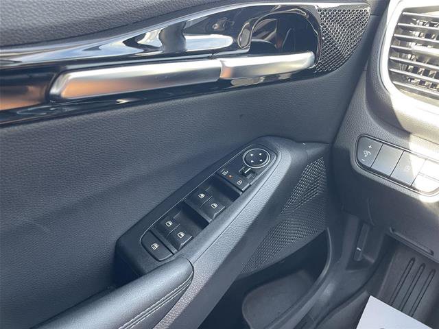 Used 2024 Kia Seltos S AWD/4WD image 29