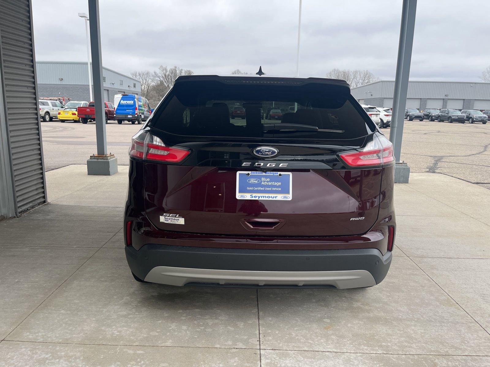 Certified 2024 Ford Edge SEL w/ Convenience Package image 3