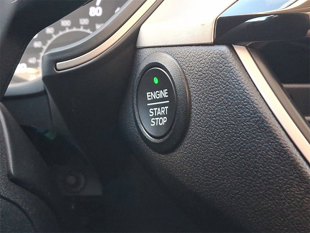 Certified 2022 Ford Escape SE w/ SE Sport Appearance Package image 25