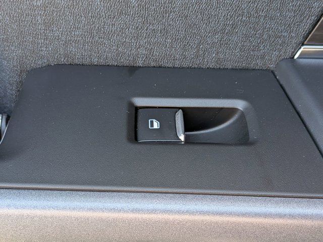 Certified 2024 Ford F150 Lariat w/ Tow/Haul Package image 31