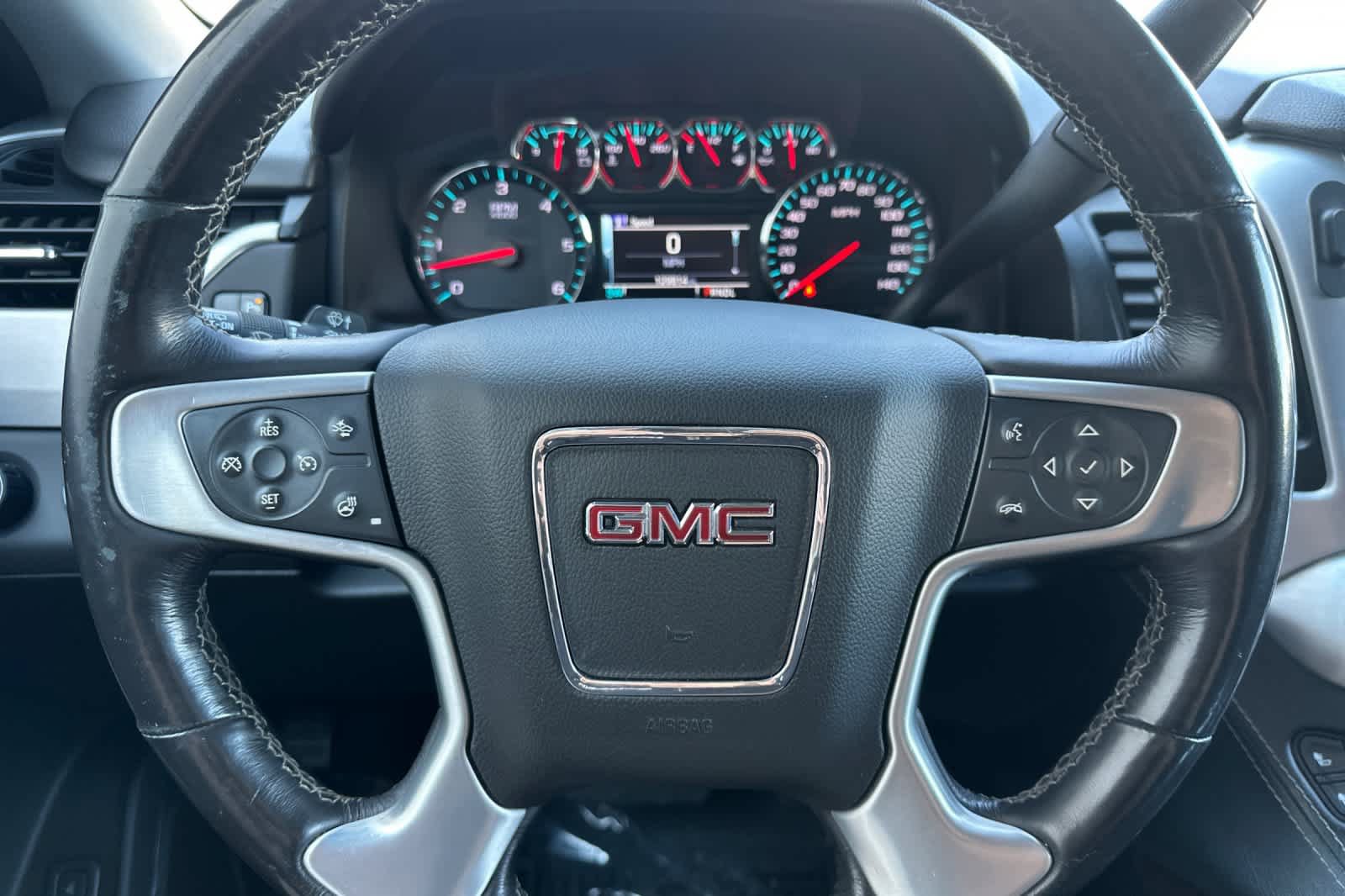 Used 2018 GMC Yukon XL SLT AWD/4WD image 24