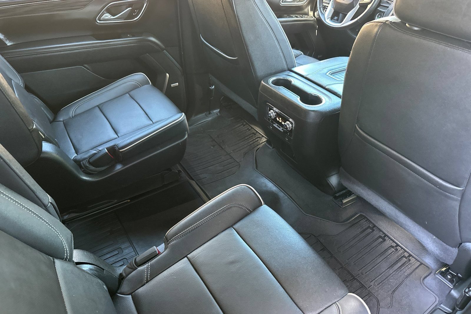 Used 2022 GMC Yukon SLT w/ SLT Premium Package AWD/4WD image 19