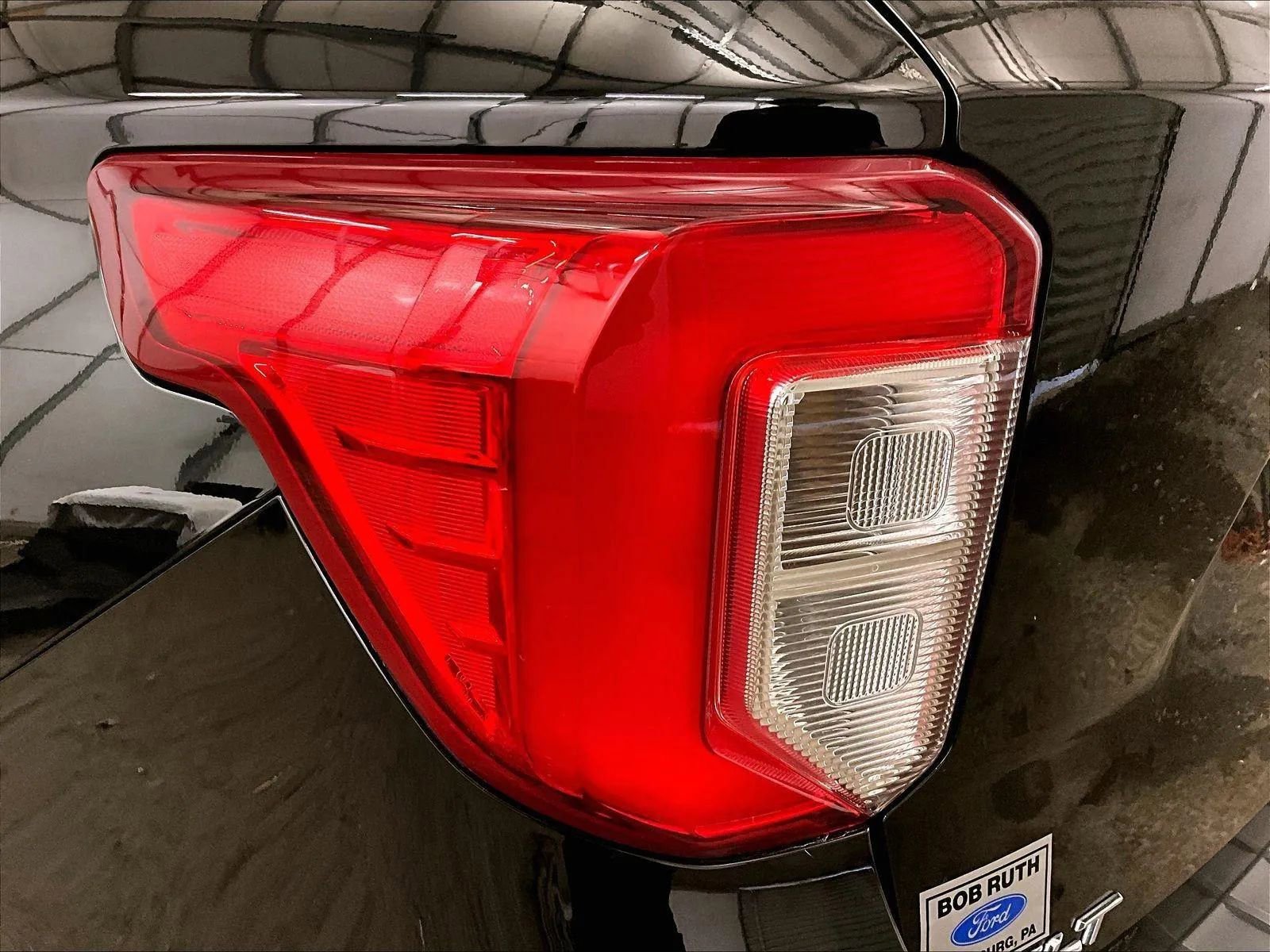 Certified 2021 Ford Explorer XLT w/ Equipment Group 202A image 29