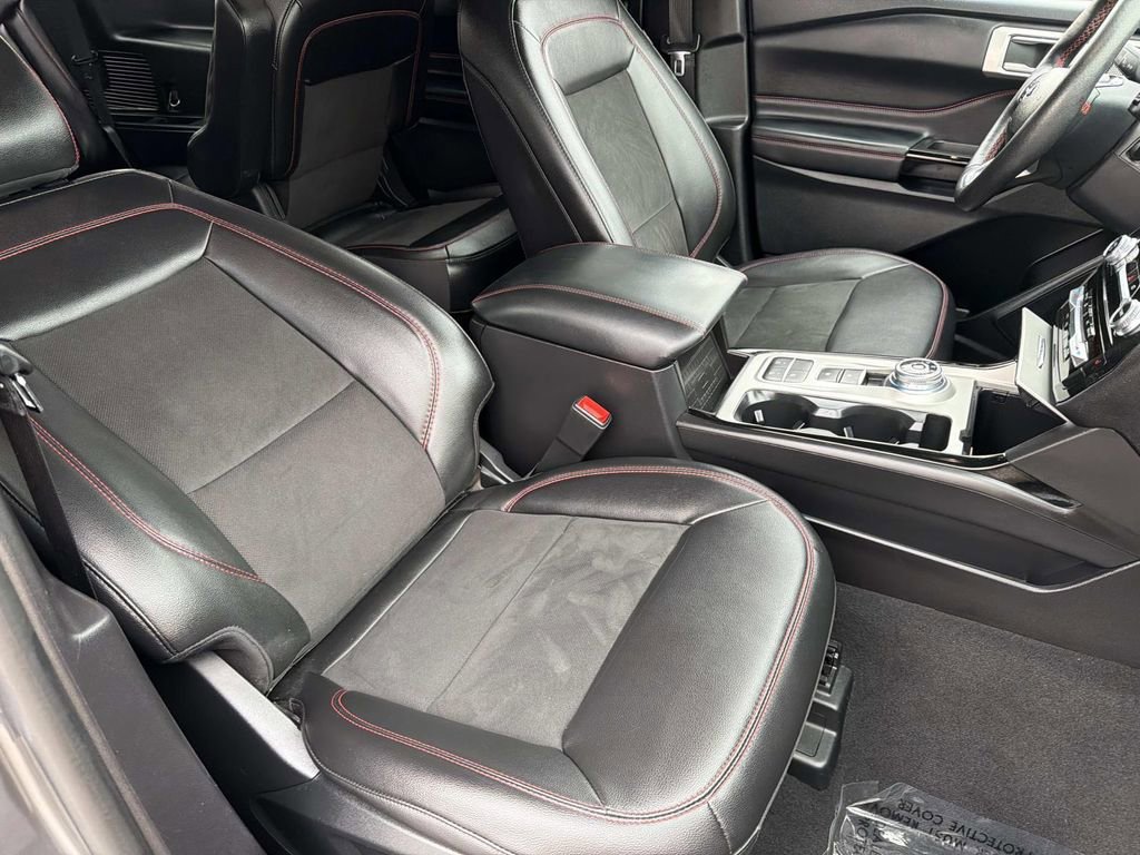 Certified 2023 Ford Explorer ST-Line w/ Class IV Trailer Tow Package image 25