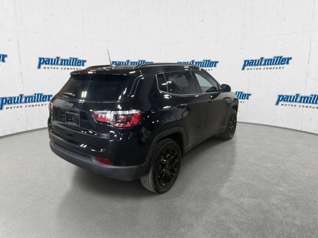 Used 2026 Jeep Compass Latitude AWD/4WD image 10