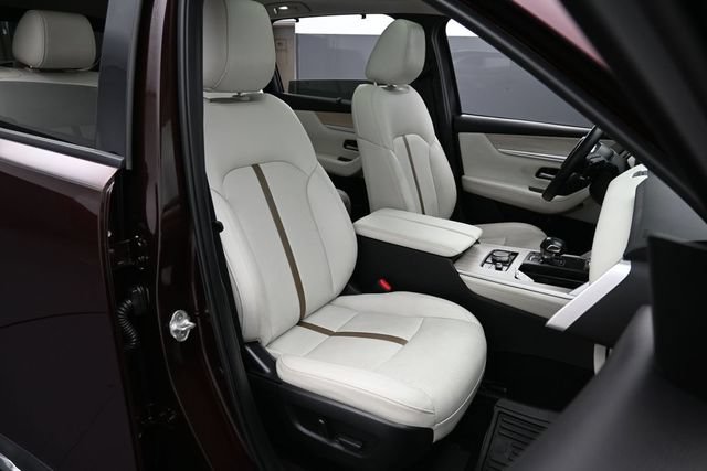 Used 2024 MAZDA CX-90 Plug-In Hybrid w/ Premium Plus AWD/4WD image 31