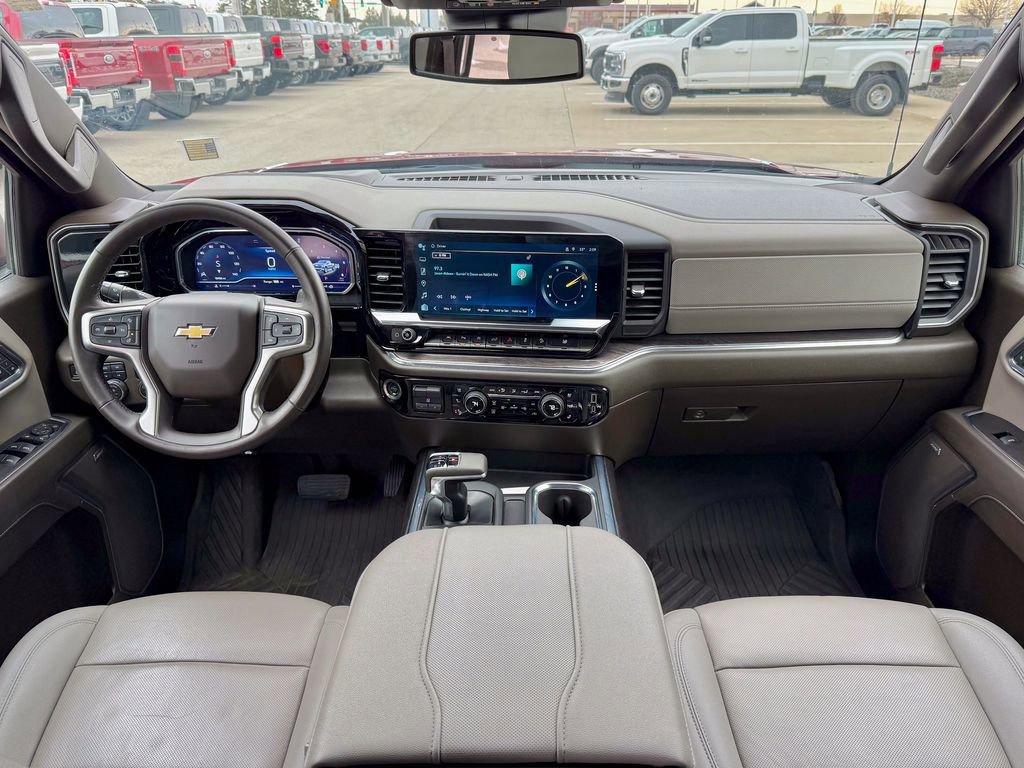 Used 2024 Chevrolet Silverado 1500 LTZ w/ LTZ Convenience Package II image 32