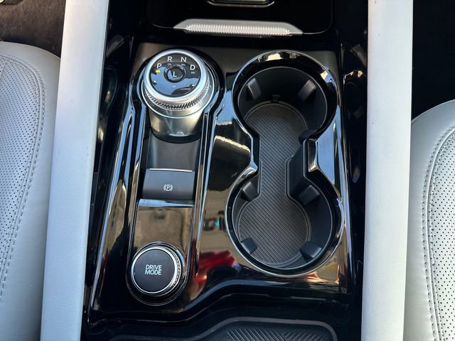 Certified 2025 Ford Explorer Platinum w/ LUX Leather Package image 38