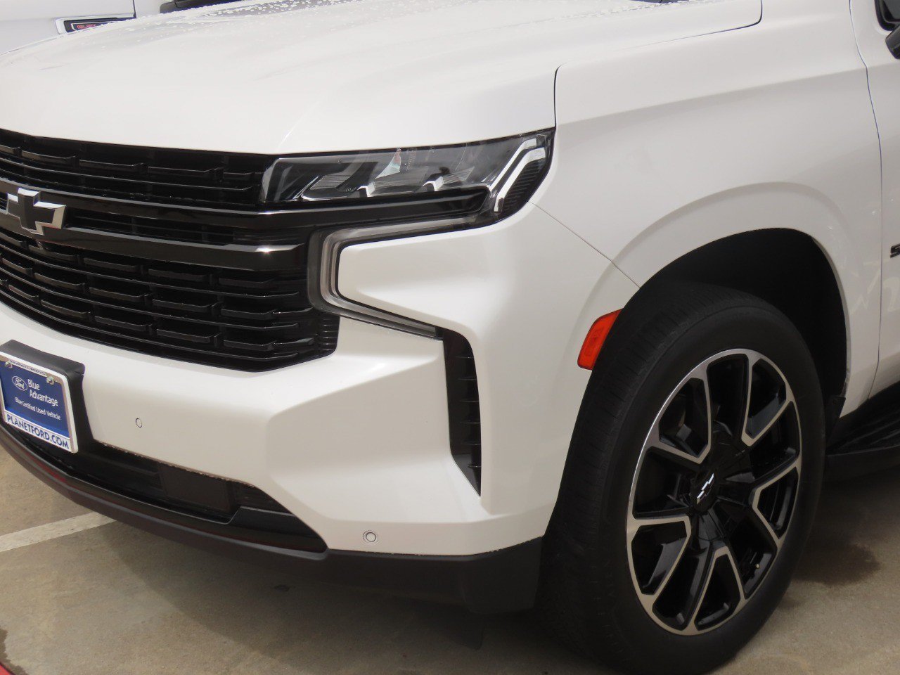 Used 2023 Chevrolet Suburban RST w/ Luxury Package RWD image 3