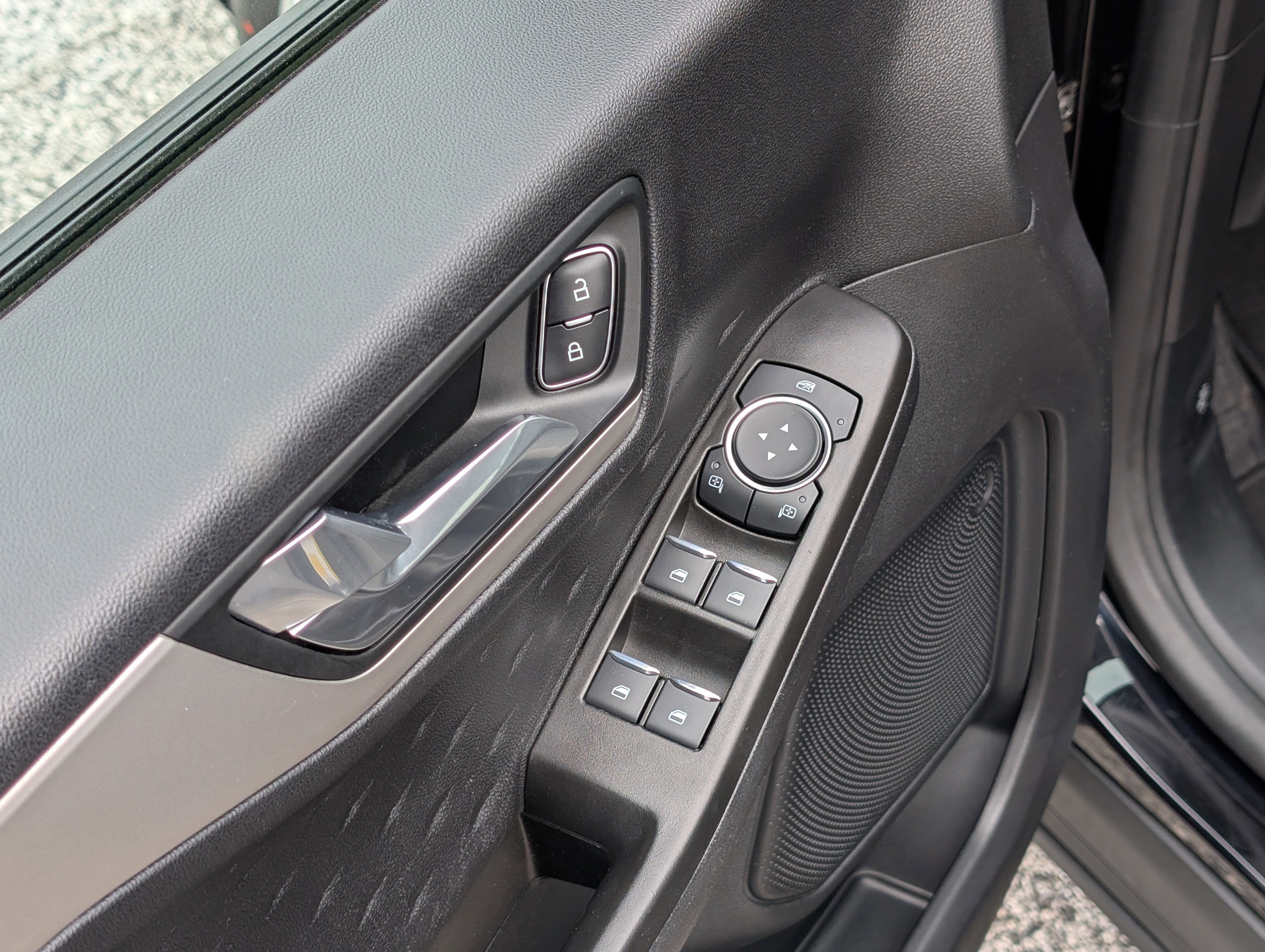 Certified 2020 Ford Escape SE image 19