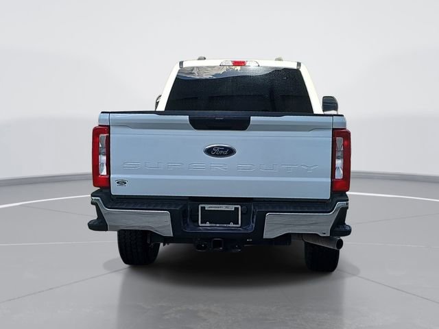 Certified 2025 Ford F250 XLT w/ FX4 Off-Road Package AWD/4WD image 4