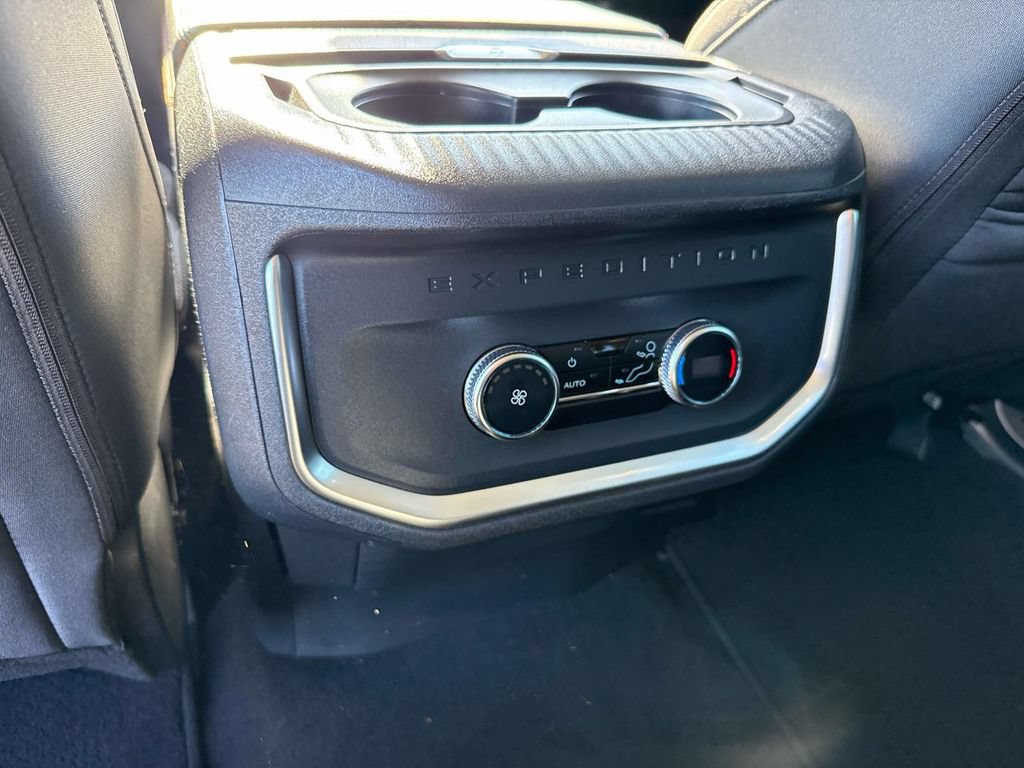 Certified 2025 Ford Expedition Active RWD image 11