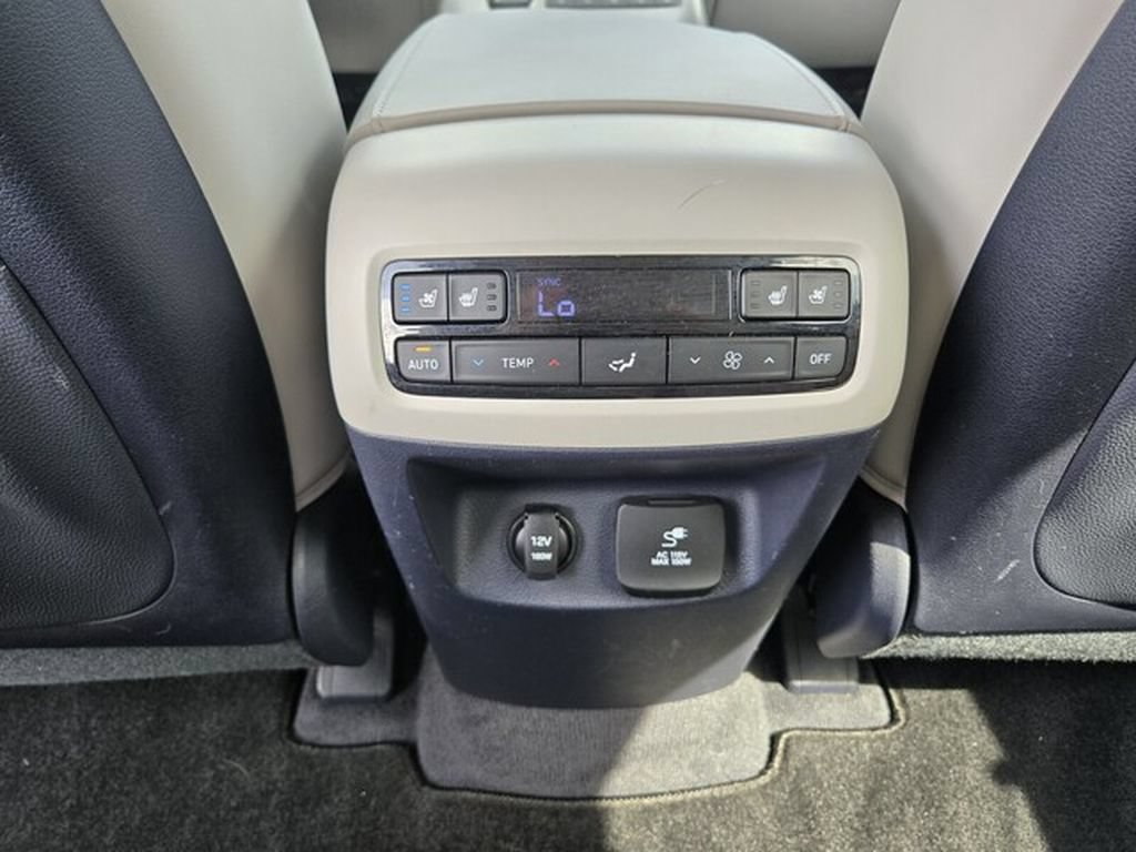 Used 2022 Hyundai Palisade Limited FWD image 14