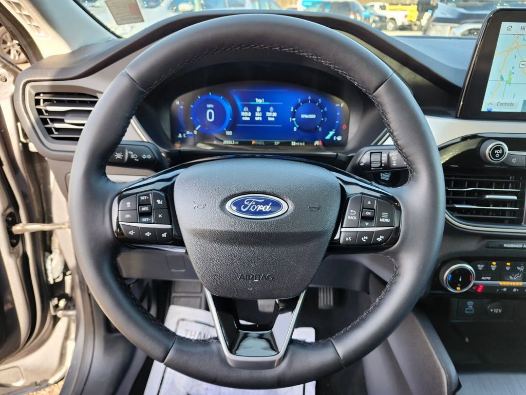 Certified 2022 Ford Escape SEL w/ Technology Package image 28