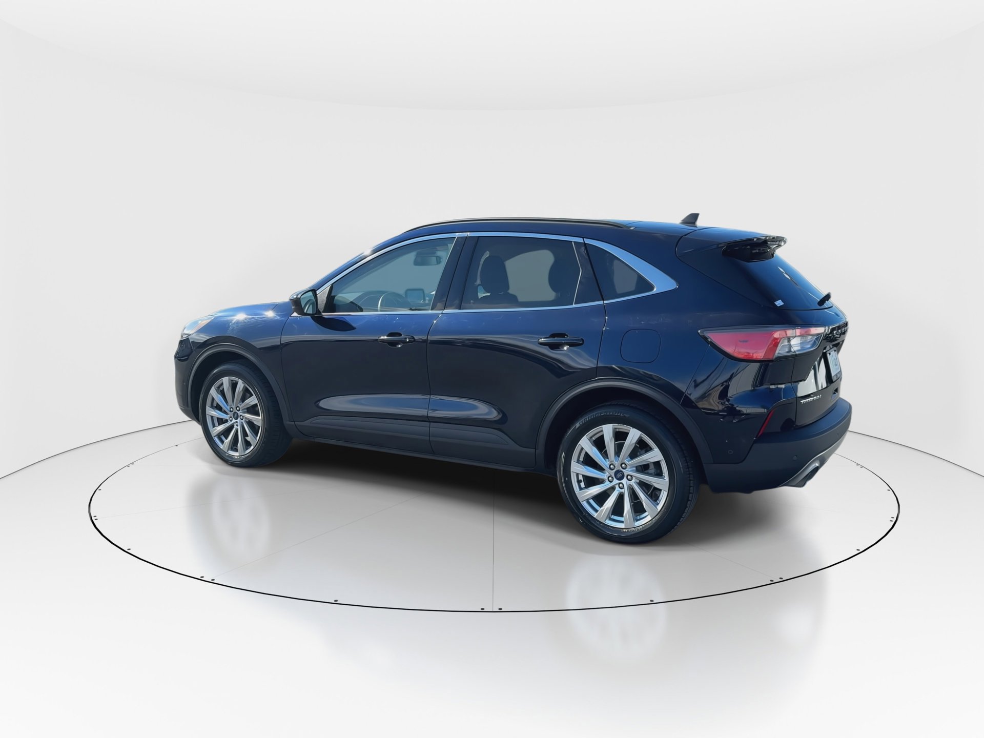 Certified 2021 Ford Escape Titanium w/ Titanium Elite Package image 5