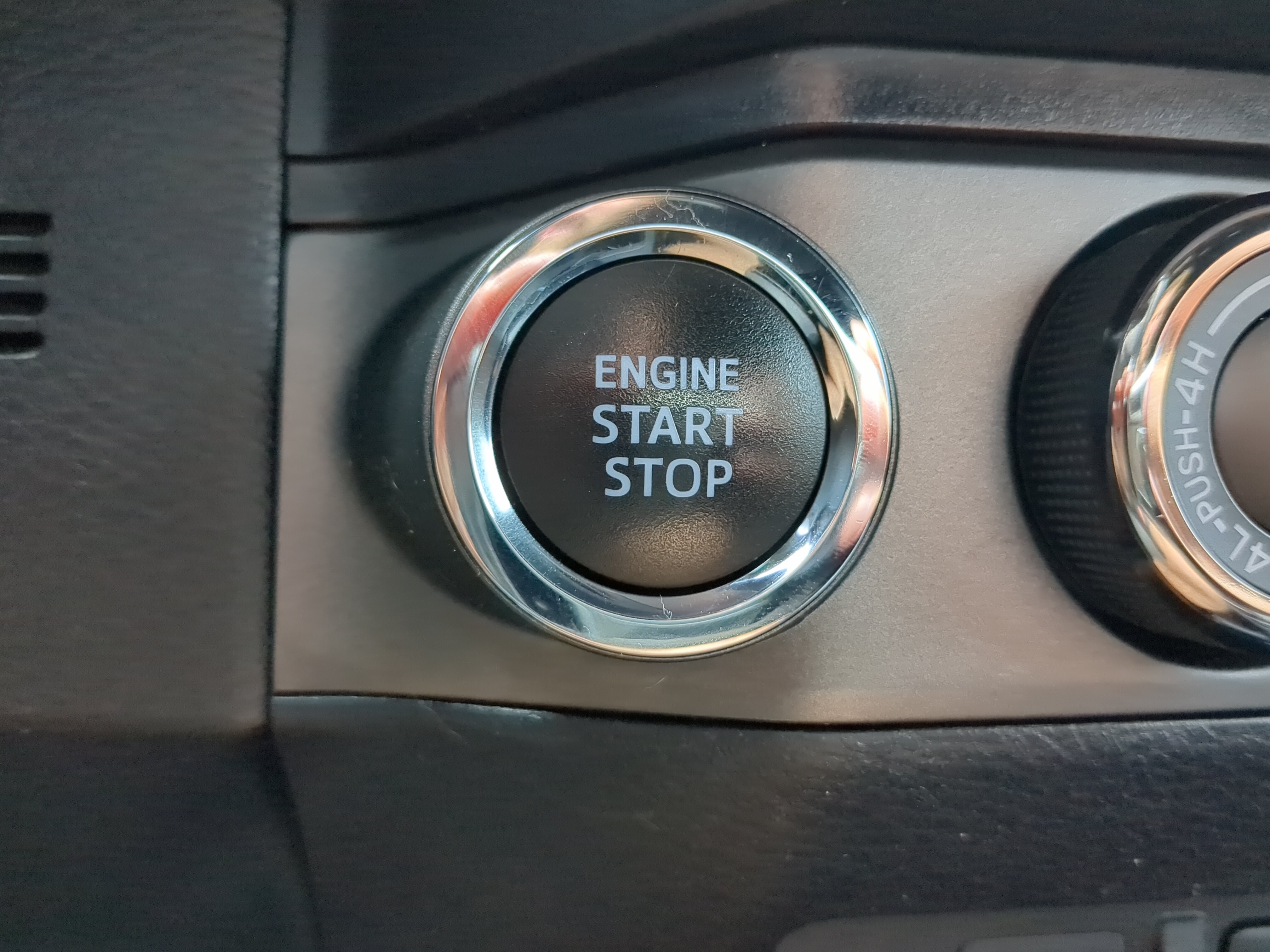 Used 2020 Toyota Tacoma TRD Off-Road AWD/4WD image 25