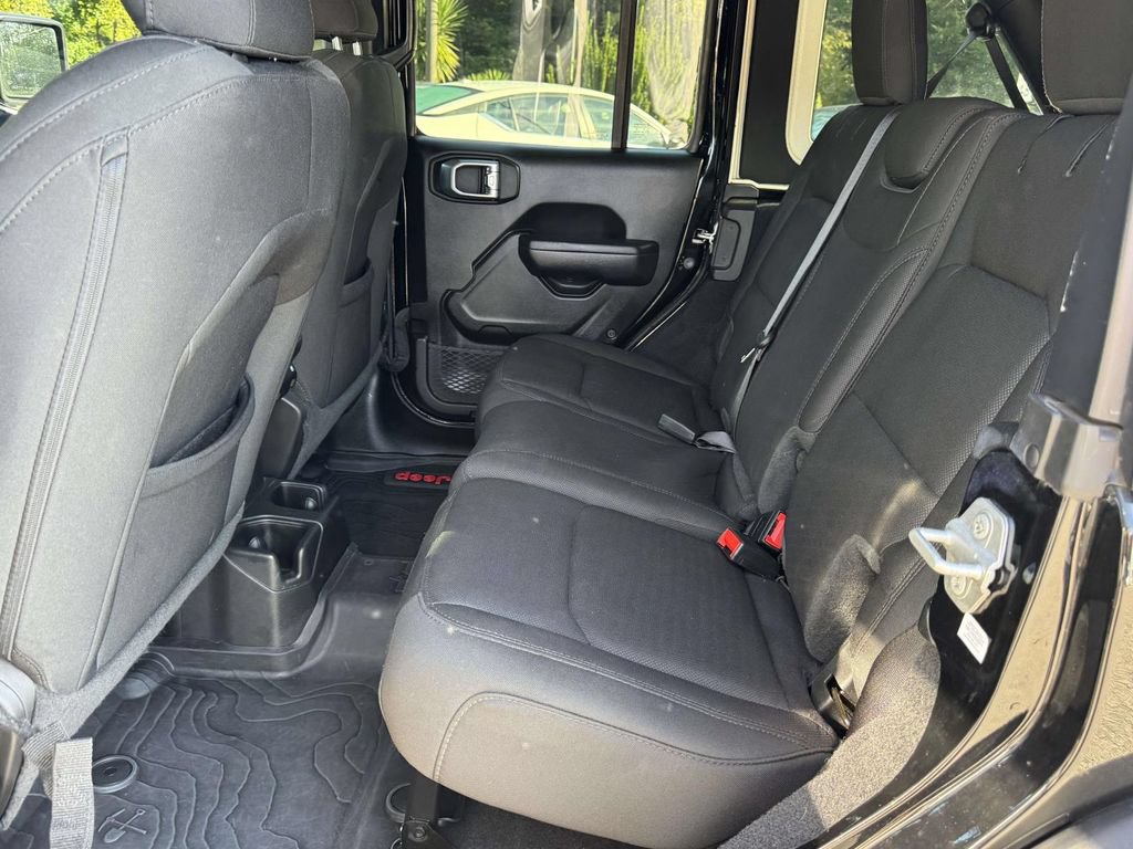 Used 2022 Jeep Wrangler Unlimited Sport AWD/4WD image 18