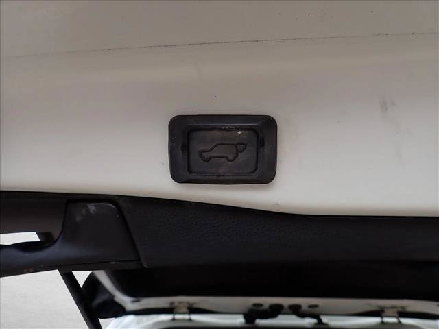 Used 2019 Toyota RAV4 Limited w/ Cold Weather Package AWD/4WD image 9