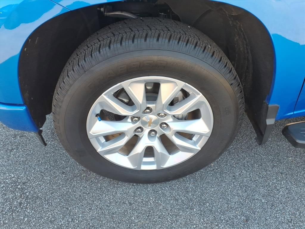 Used 2025 Chevrolet Silverado 1500 Custom image 6