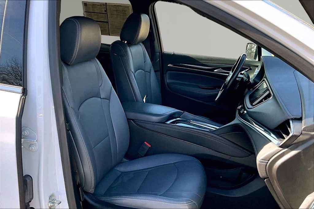 Used 2024 Buick Enclave Premium image 9