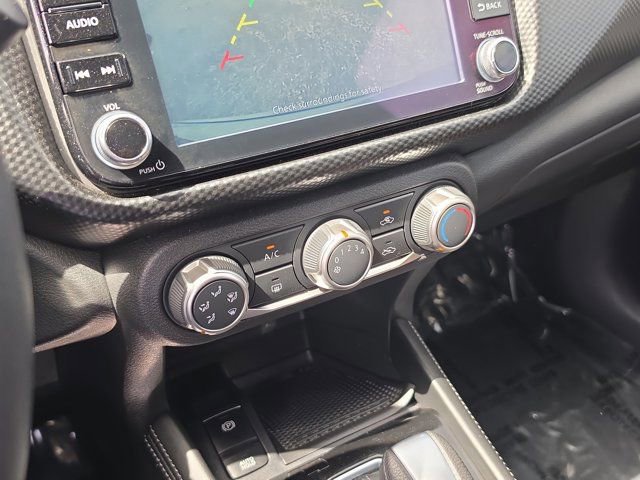 Used 2023 Nissan Kicks SV image 25