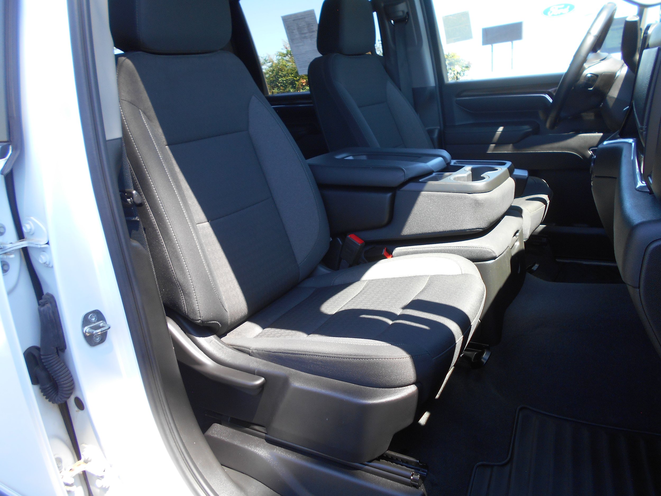 Used 2024 Chevrolet Silverado 2500 LT AWD/4WD image 11