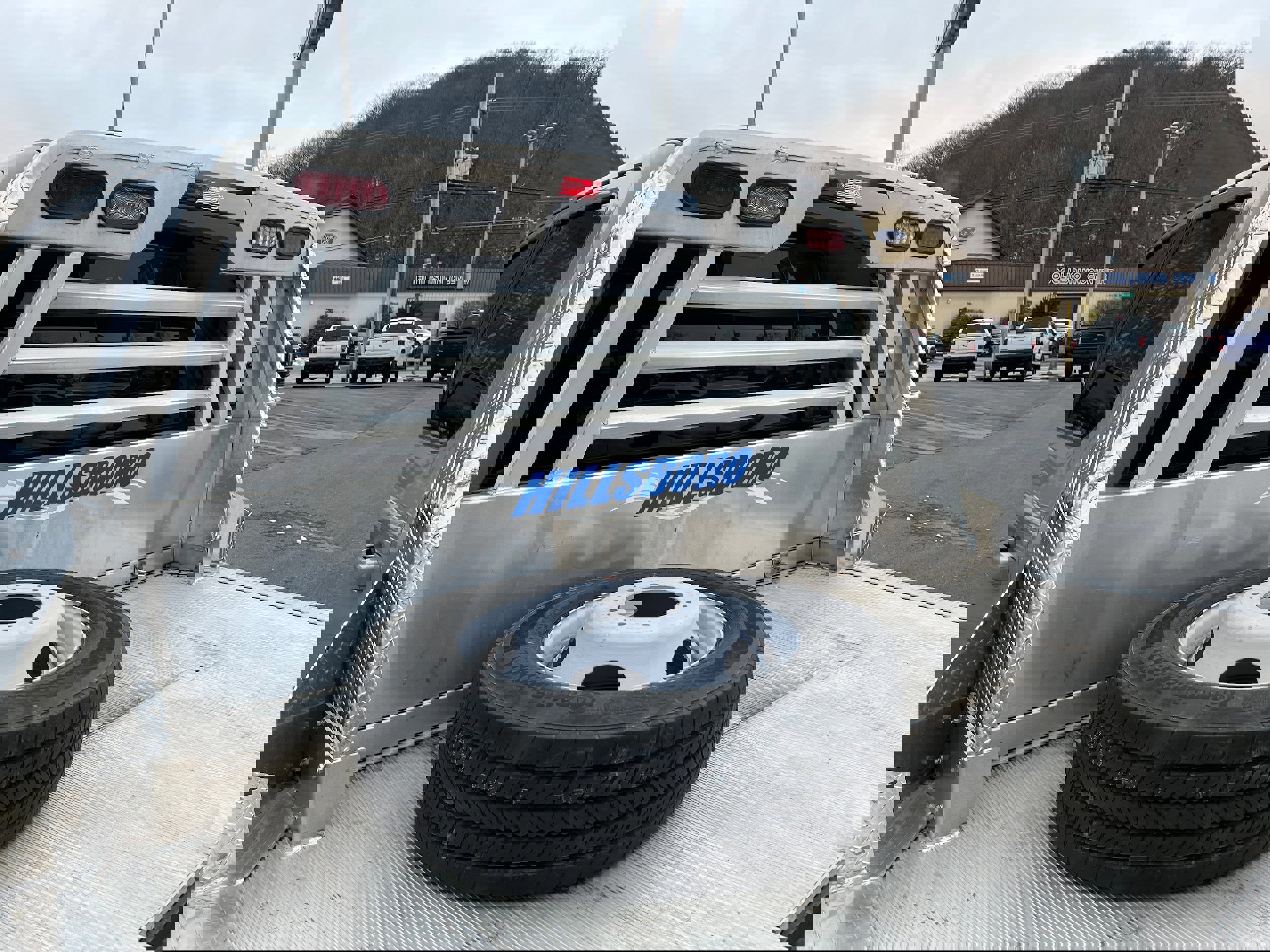 Certified 2025 Ford F550 Lariat image 9