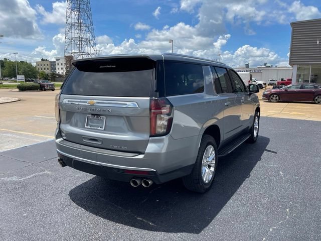 Used 2024 Chevrolet Suburban Premier w/ Premium Package RWD image 7