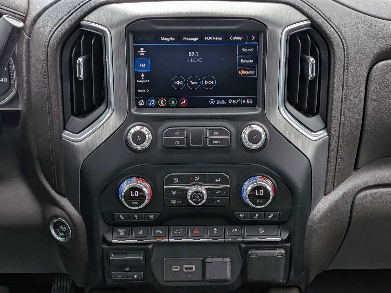 Used 2020 GMC Sierra 3500 Denali w/ Denali Ultimate Package AWD/4WD image 22
