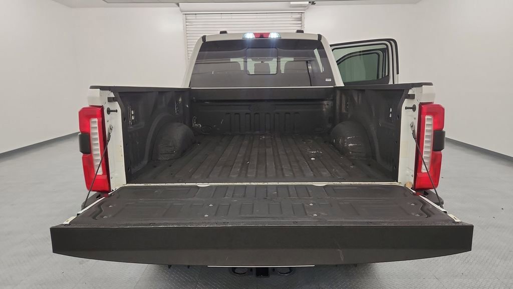 Certified 2024 Ford F250 Lariat w/ Black Appearance Package image 34