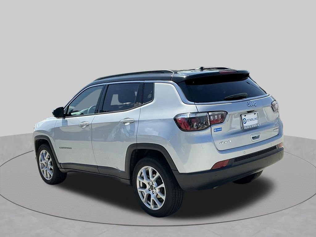 Used 2025 Jeep Compass Limited AWD/4WD image 5