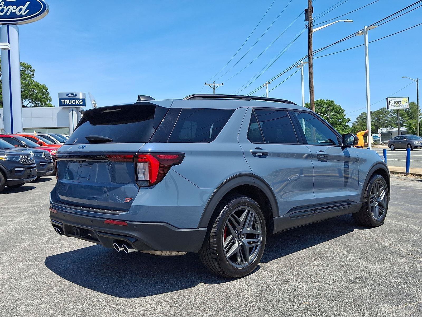Certified 2025 Ford Explorer ST w/ Sun And Sound Package AWD/4WD image 6