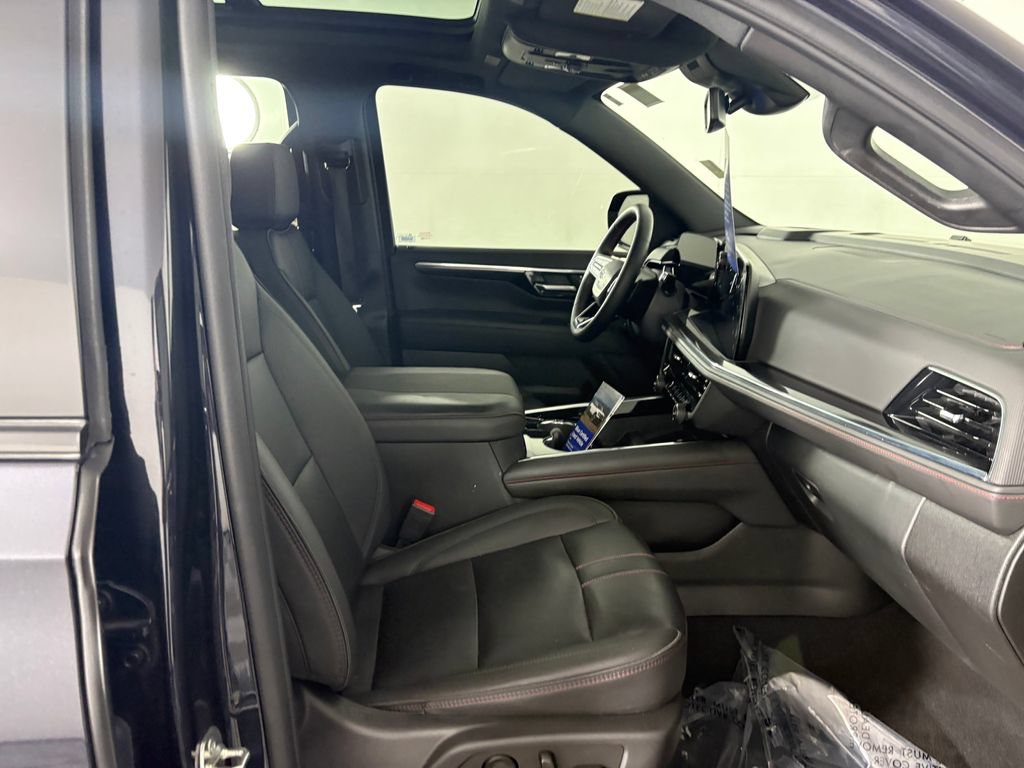 Used 2025 Chevrolet Tahoe RST w/ Comfort Package AWD/4WD image 39