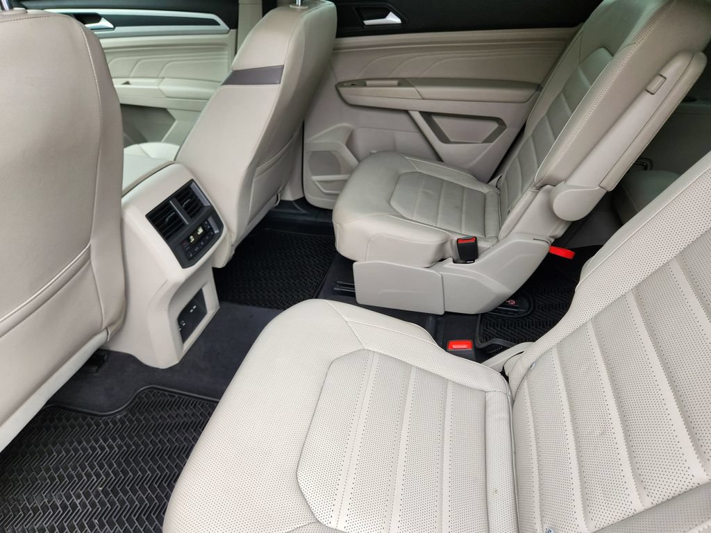 Used 2022 Volkswagen Atlas SEL Premium AWD/4WD image 17
