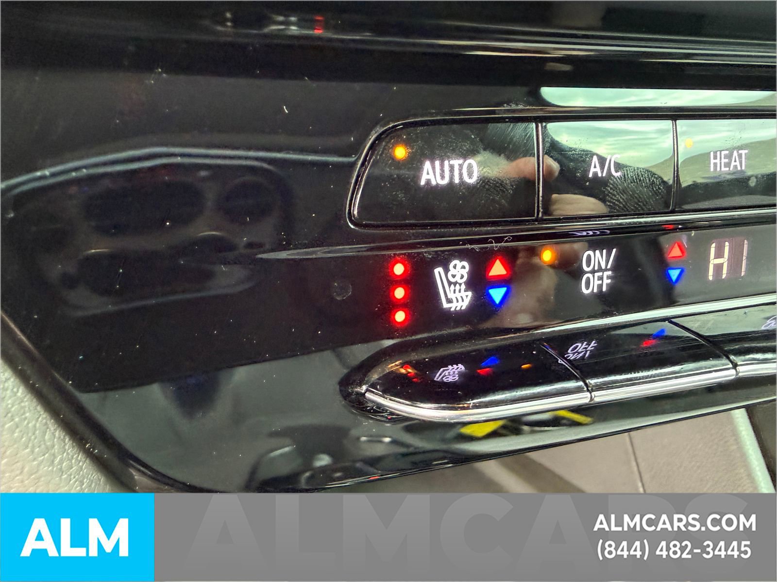 Used 2022 Chevrolet Bolt EUV Premier w/ Launch Edition image 18