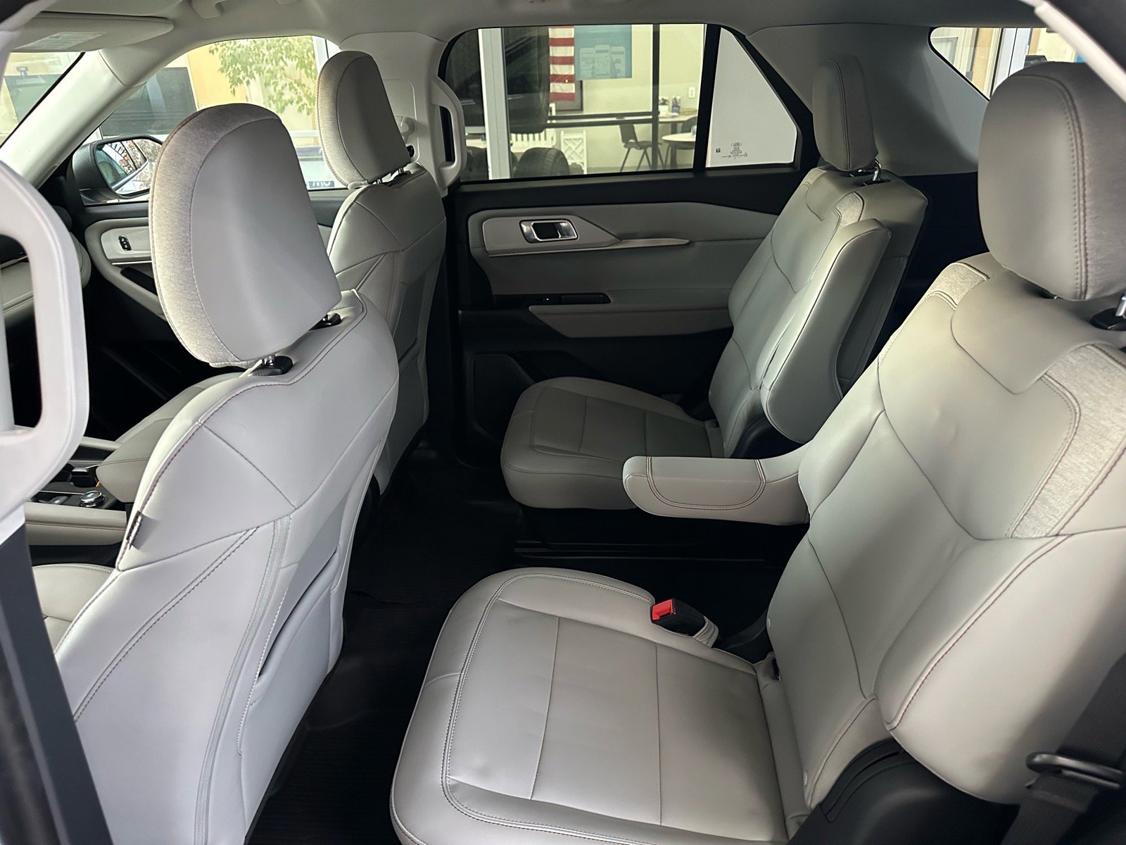 Certified 2025 Ford Explorer Active w/ Active Comfort Package image 23