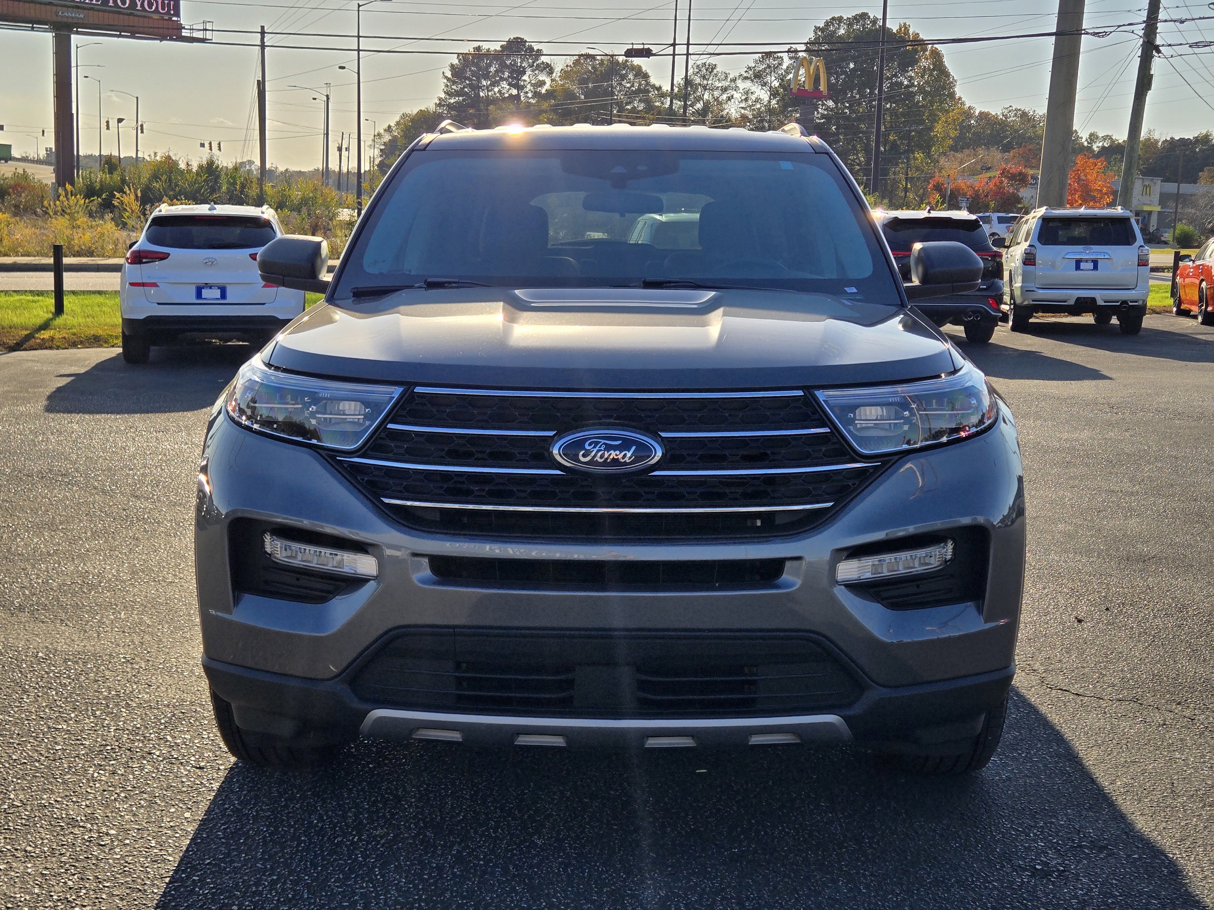 Certified 2023 Ford Explorer XLT w/ Equipment Group 202A image 3