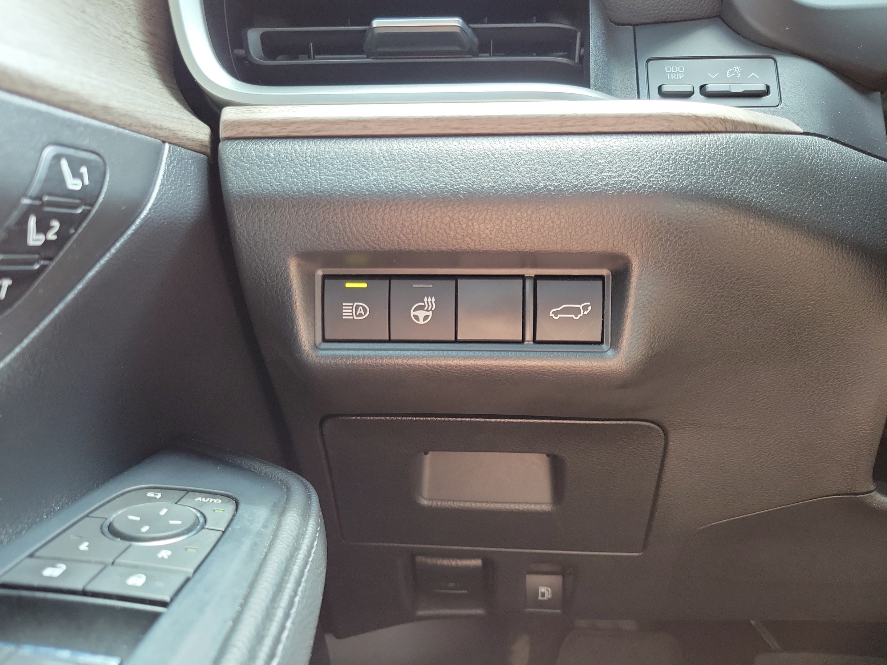 Used 2024 Toyota Grand Highlander AWD image 19