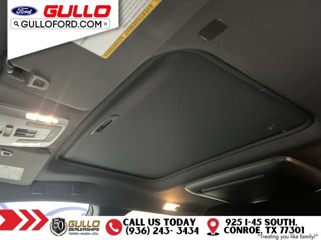 Used 2024 Toyota Sienna AWD image 23
