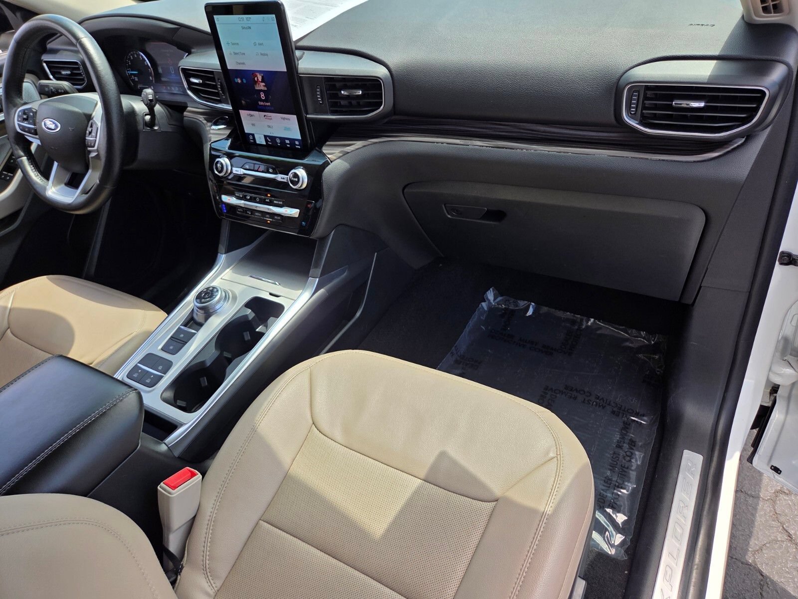 Certified 2023 Ford Explorer Limited w/ Limited Technology Package RWD image 18