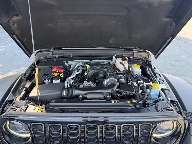 Used 2024 Jeep Wrangler Unlimited Sport AWD/4WD image 20