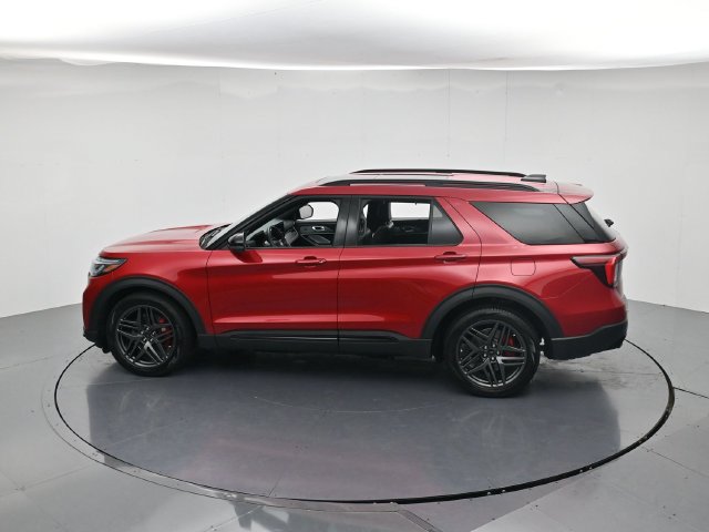 Certified 2025 Ford Explorer ST AWD/4WD image 50